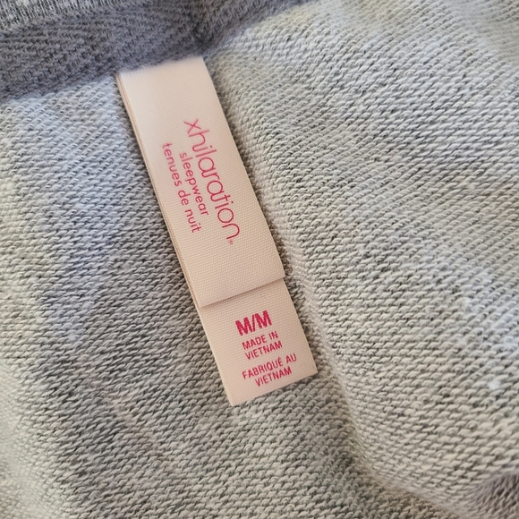 Xhilaration Sweatshirt - Picture 5 of 6